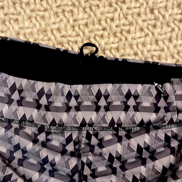 Adidas Supernova Gray Geo Patterned Sport Leggings - Picture 6 of 6